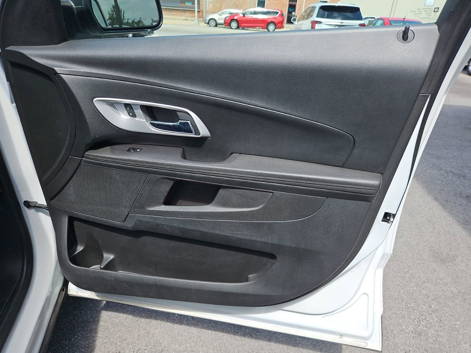 Used 2017 Chevrolet Equinox LS FWD image 23
