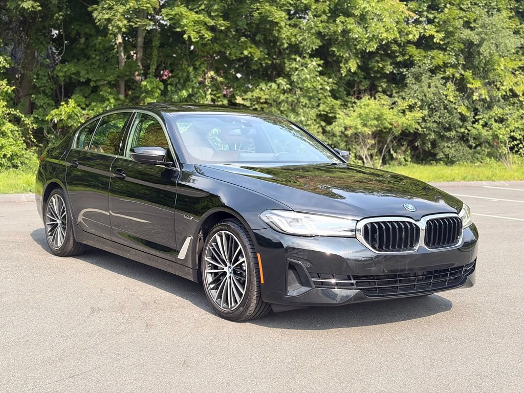 Used 2023 BMW 530e xDrive w/ Convenience Package AWD/4WD image 8
