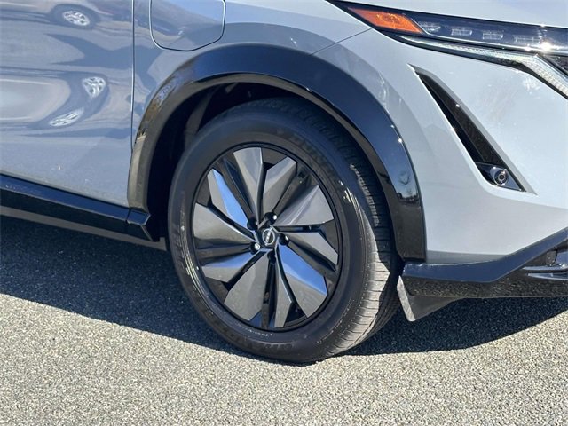 Used 2025 Nissan Ariya AWD image 9