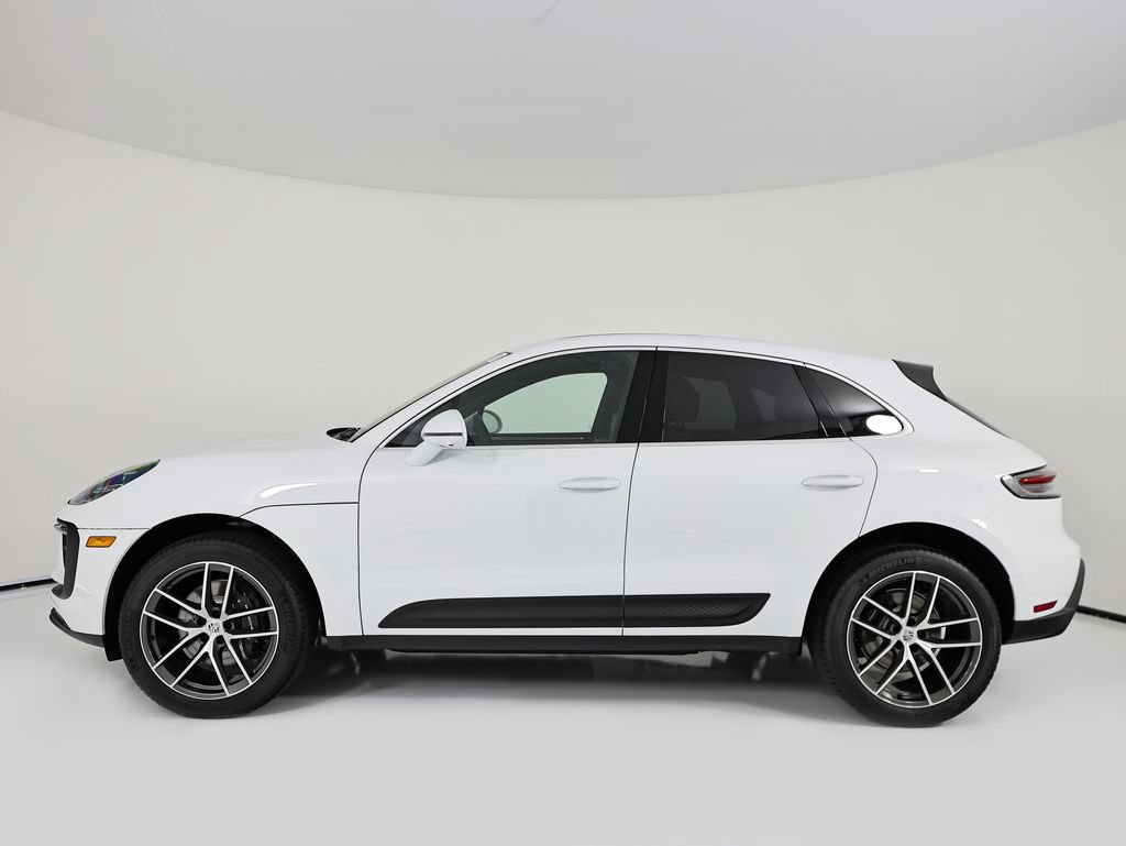 New 2026 Porsche Macan AWD/4WD image 2