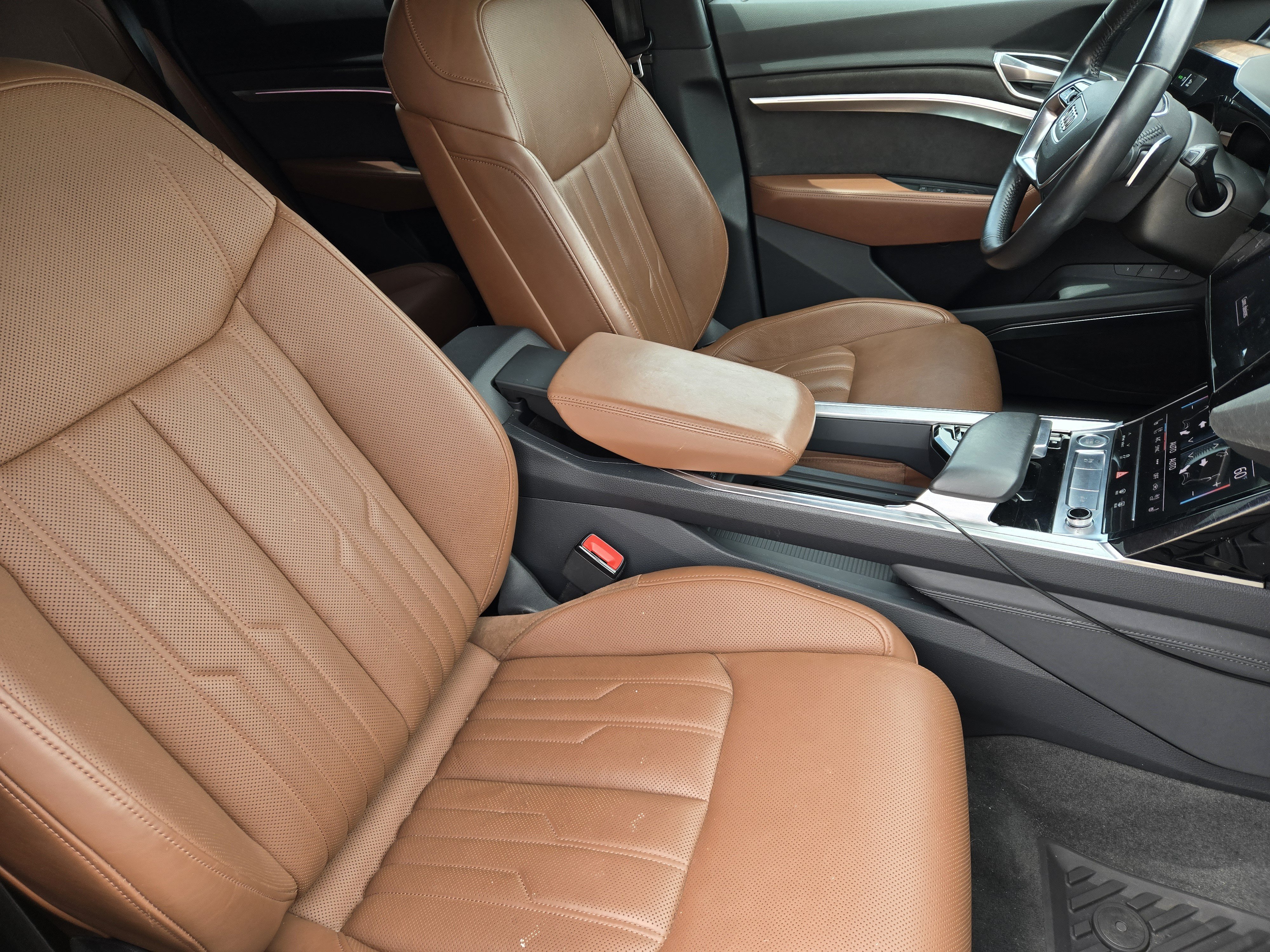 Used 2019 Audi e-tron Prestige w/ Prestige Package AWD/4WD image 20