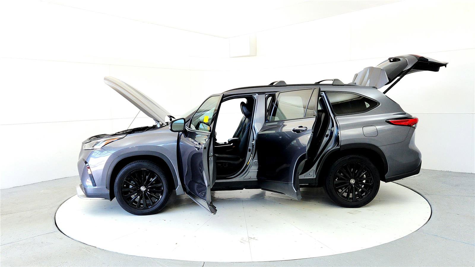 Used 2023 Toyota Highlander XSE AWD/4WD image 10
