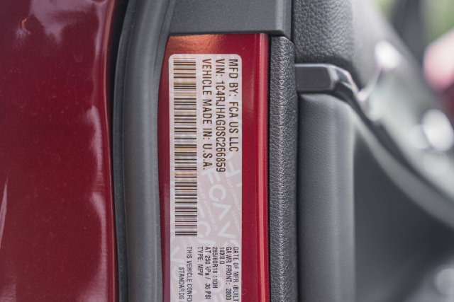 Used 2025 Jeep Grand Cherokee Laredo X w/ Luxury Tech Group I AWD/4WD image 49