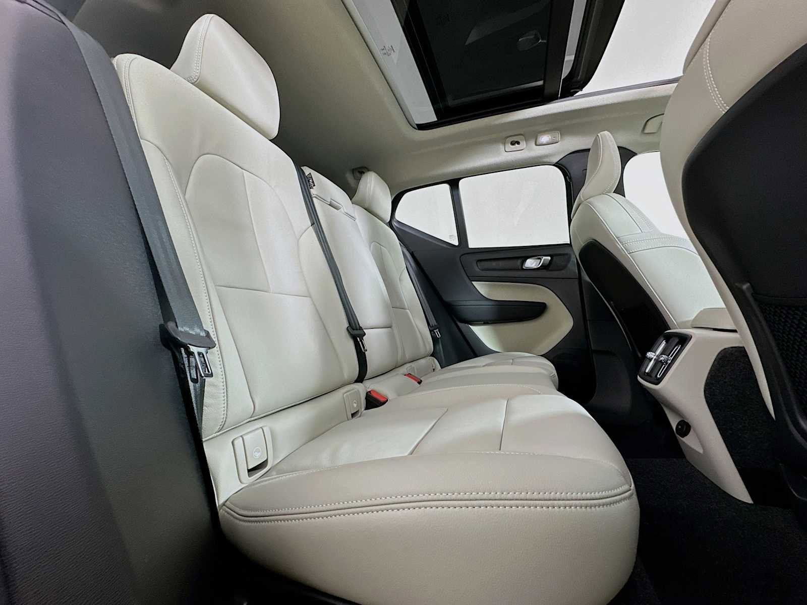 New 2026 Volvo XC40 B4 Plus w/ Protection Package image 26