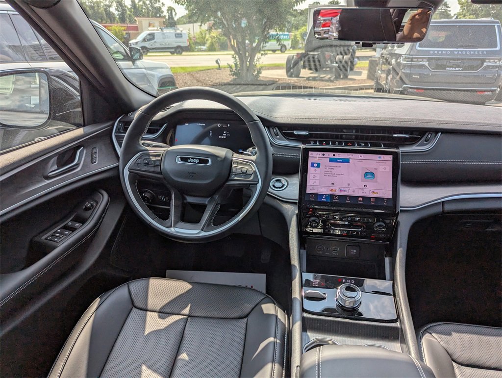 New 2025 Jeep Grand Cherokee L Limited w/ Luxury Tech Group II image 8