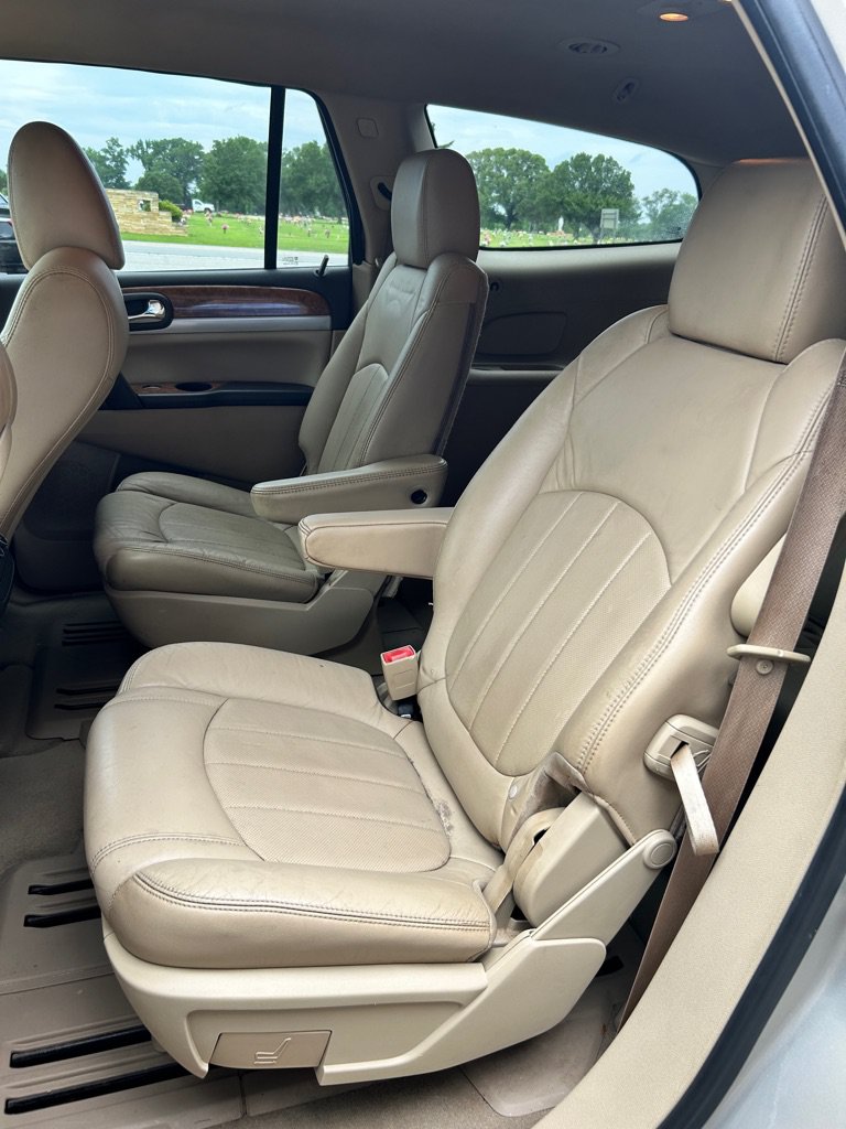 Used 2011 Buick Enclave CXL AWD/4WD image 9