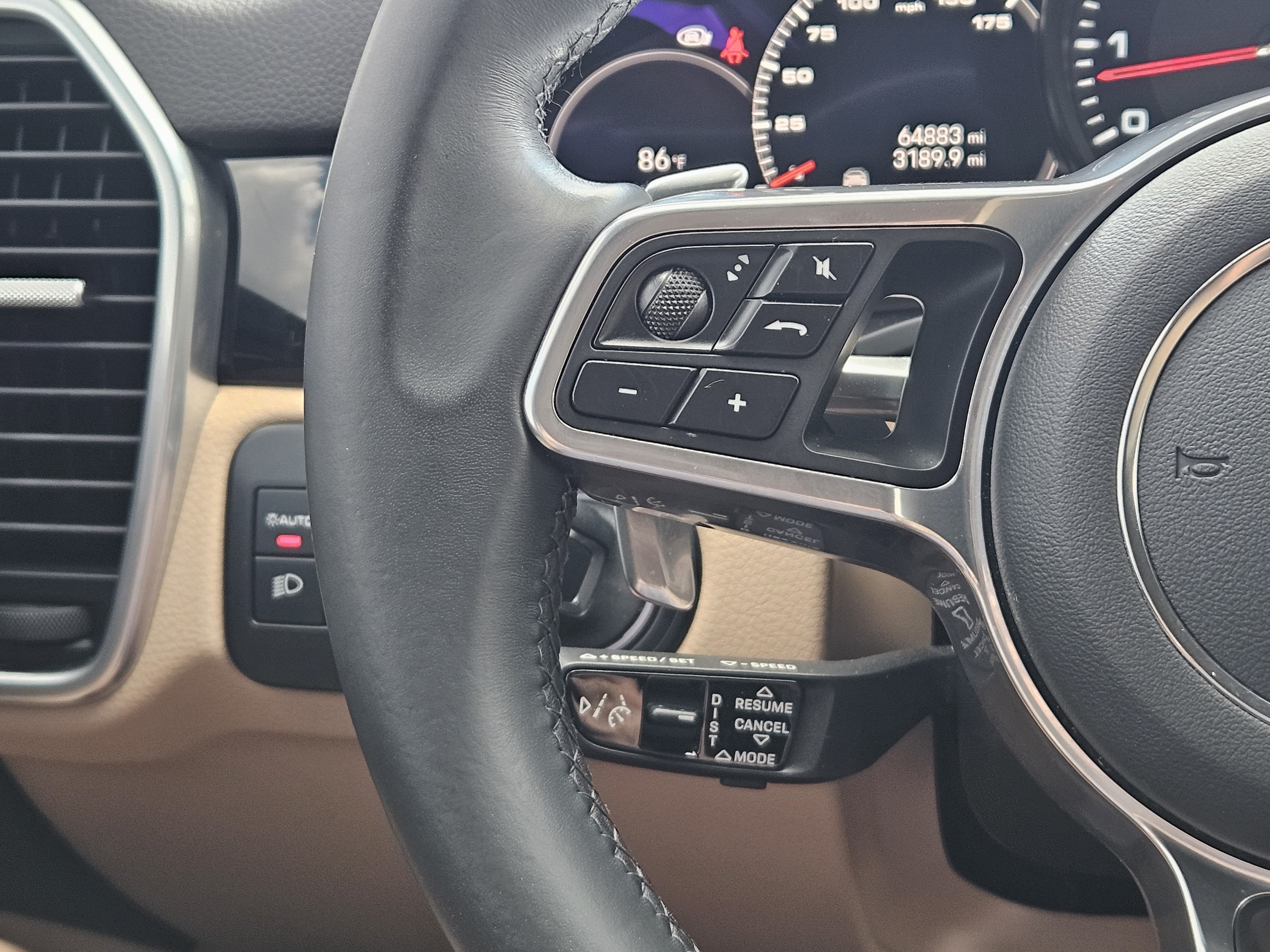 Certified 2023 Porsche Cayenne AWD/4WD image 26