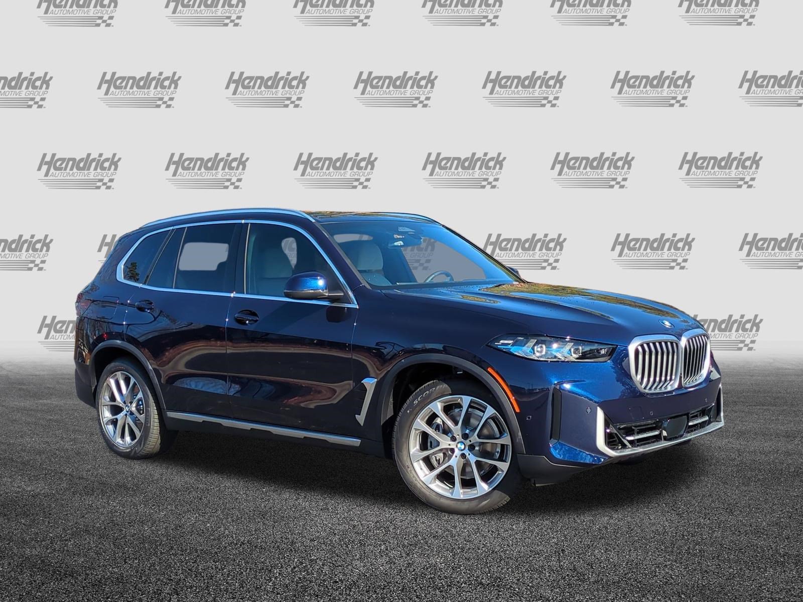 Used 2026 BMW X5 xDrive40i w/ Executive Package AWD/4WD image 2