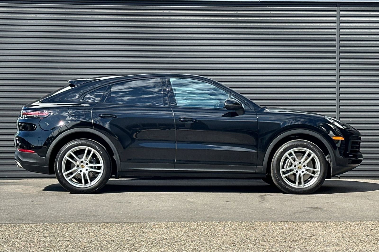 Used 2021 Porsche Cayenne image 9