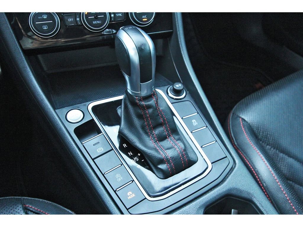 Used 2019 Volkswagen Jetta GLI Autobahn image 26