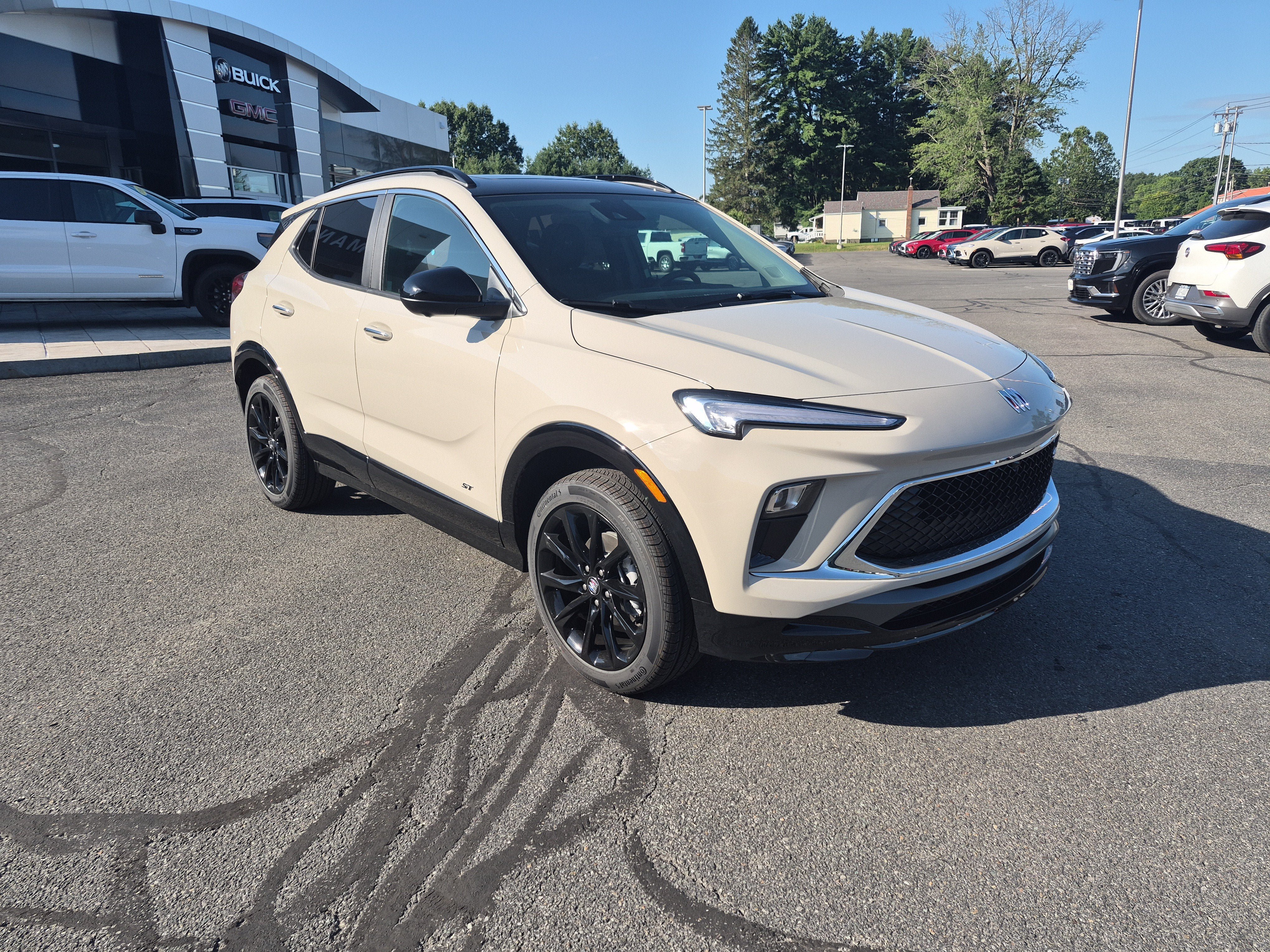 Used 2026 Buick Encore GX Sport Touring w/ Studio Series AWD/4WD image 19