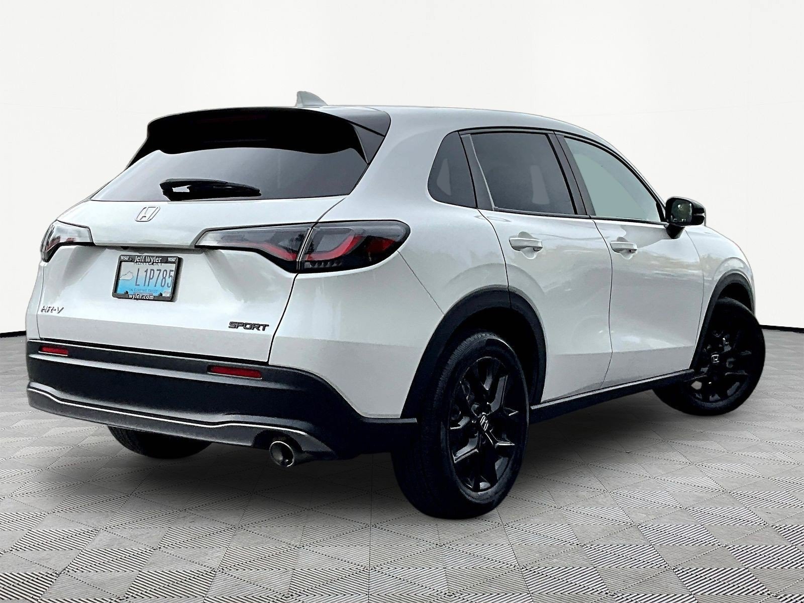 Used 2025 Honda HR-V Sport image 6