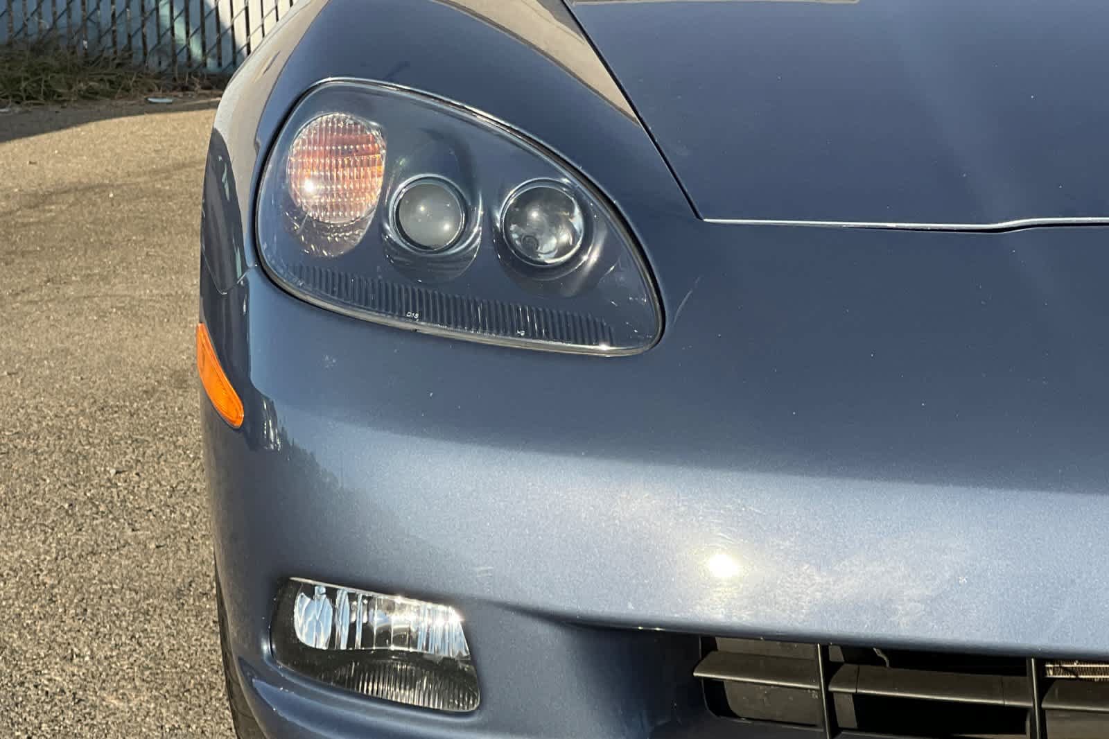 Used 2011 Chevrolet Corvette Coupe w/ Preferred Equipment Group RWD image 17