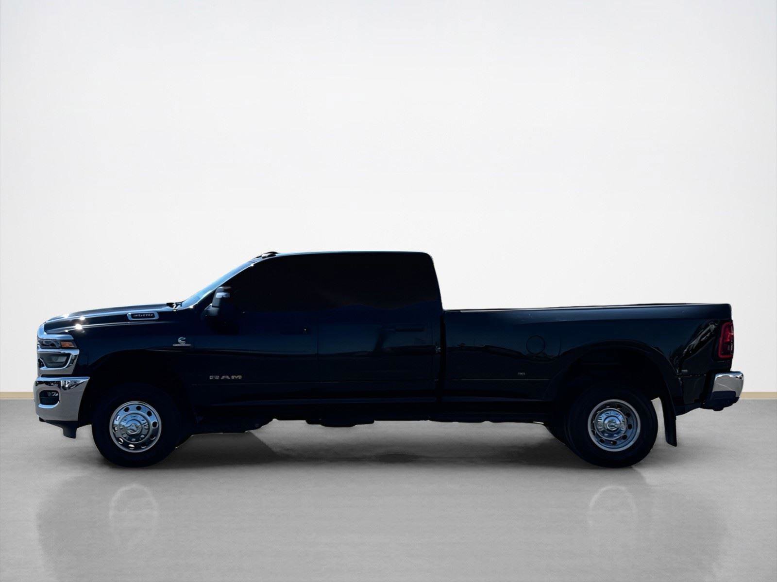 Used 2025 RAM 3500 Big Horn image 4