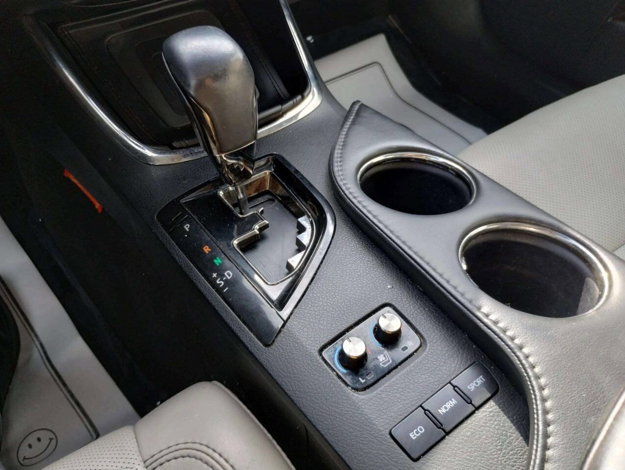 Used 2018 Toyota Avalon Limited w/ All Weather Liner Package image 30