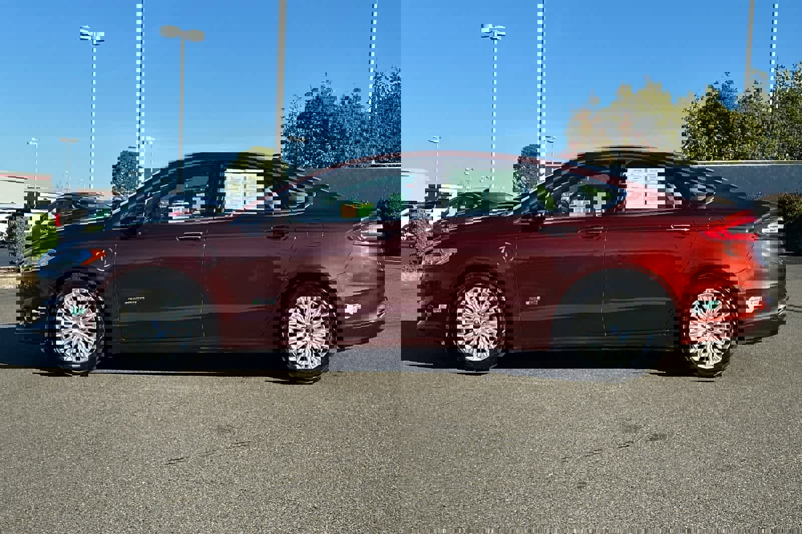 Used 2016 Ford Fusion Energi SE image 9