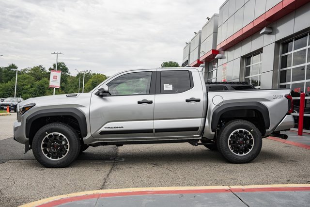 New 2025 Toyota Tacoma TRD Off-Road image 4