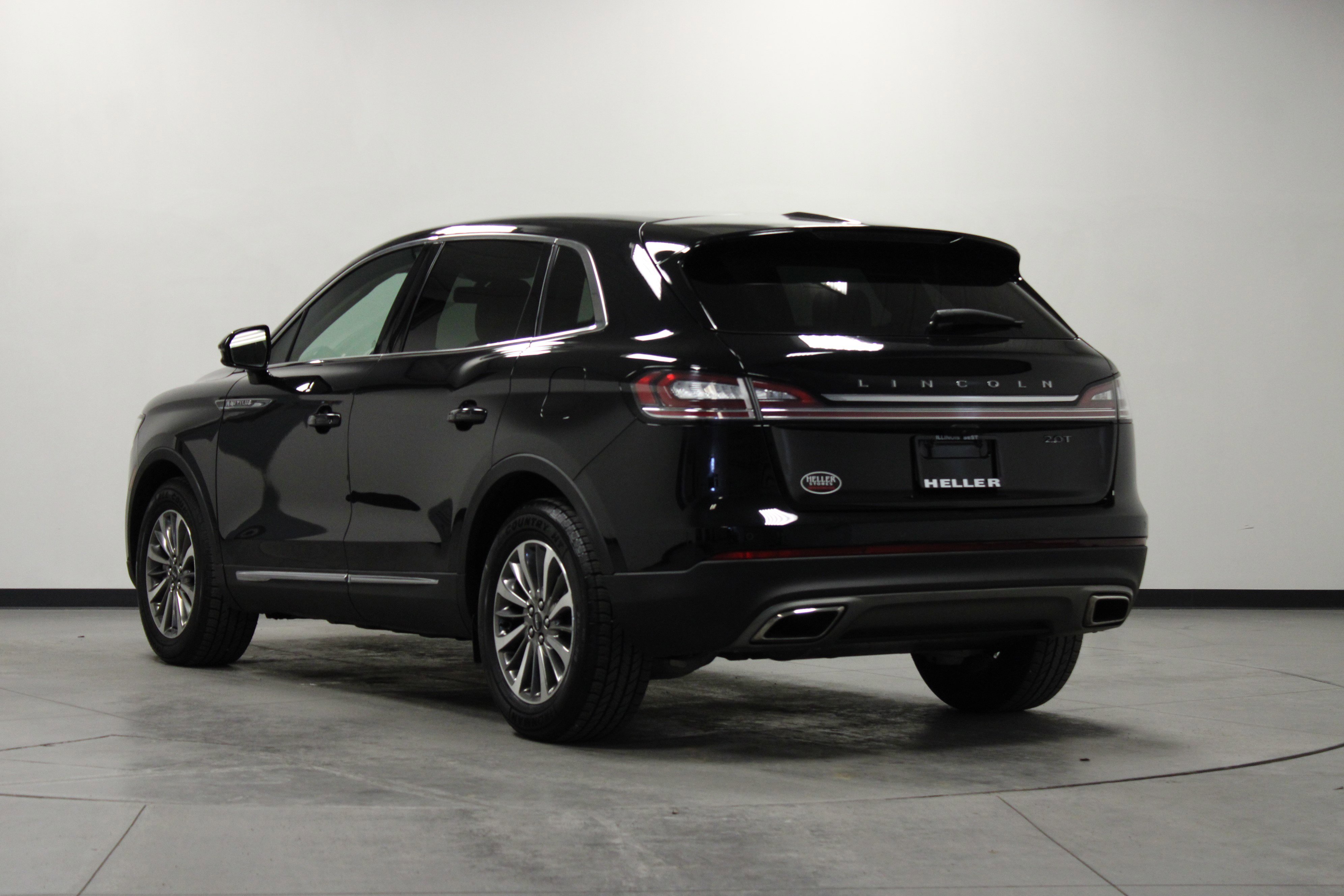 Used 2019 Lincoln Nautilus Select image 6