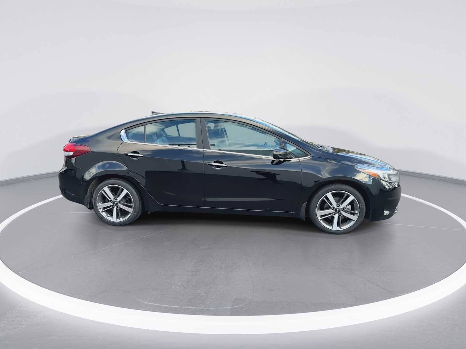 Used 2017 Kia Forte EX w/ EX Premium Plus Package image 9