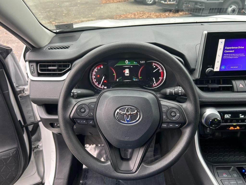 Used 2024 Toyota RAV4 XLE image 19