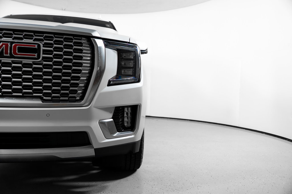 Used 2021 GMC Yukon Denali w/ Denali Premium Package RWD image 20