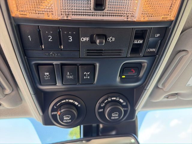 Used 2023 Toyota 4Runner TRD Off-Road Premium w/ Off Road Premium Plus Package AWD/4WD image 28