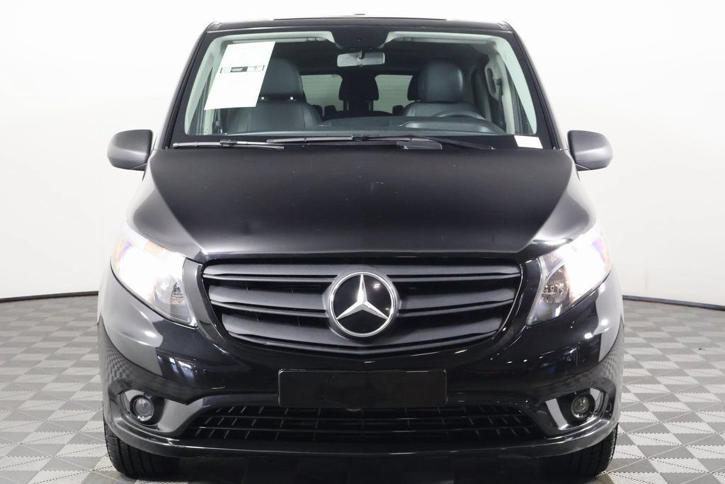 Used 2022 Mercedes-Benz Metris Passenger image 2