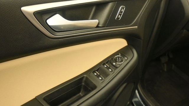 Certified 2022 Ford Edge SEL w/ Convenience Package AWD/4WD image 13