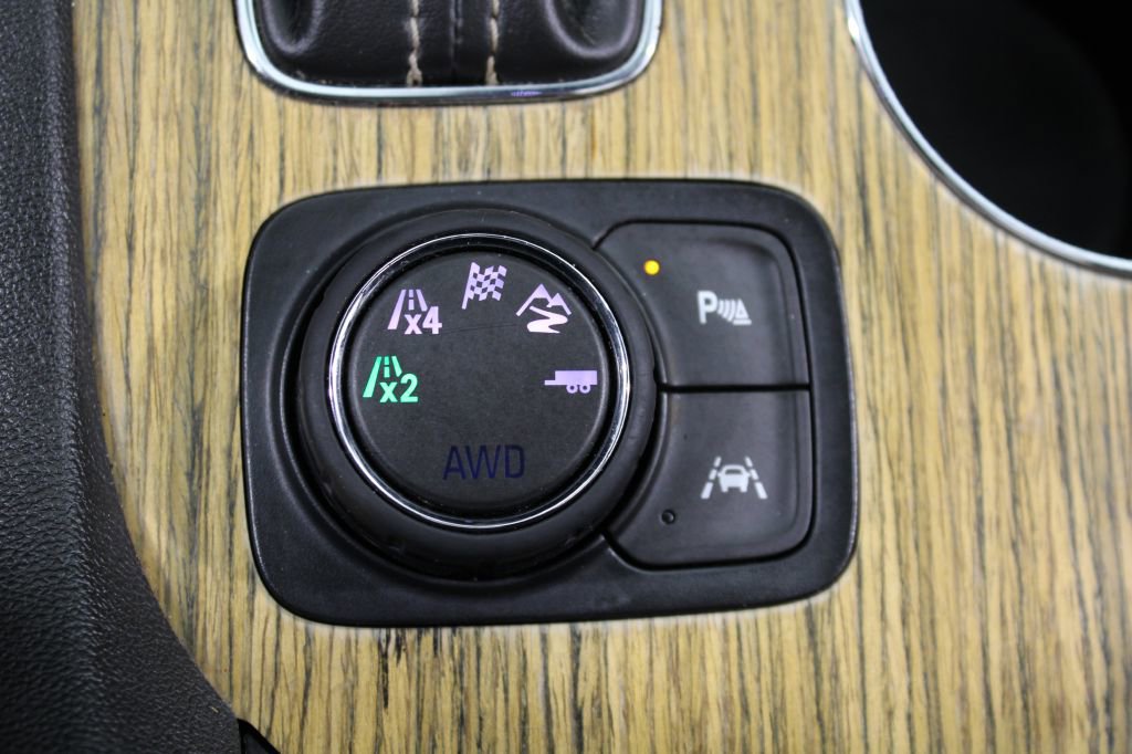 Used 2017 GMC Acadia Denali w/ Technology Package AWD/4WD image 39