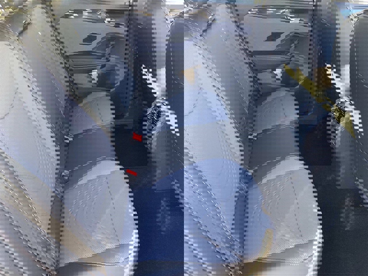 New 2026 Volkswagen Tiguan SE R-Line image 9