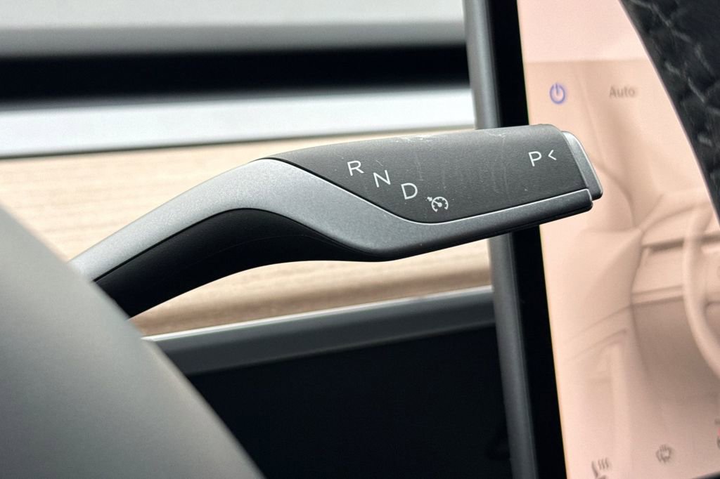 Used 2025 Tesla Model Y Long Range image 20