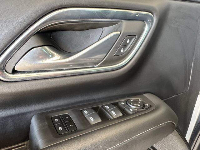 Used 2023 Chevrolet Tahoe Z71 w/ Luxury Package AWD/4WD image 5