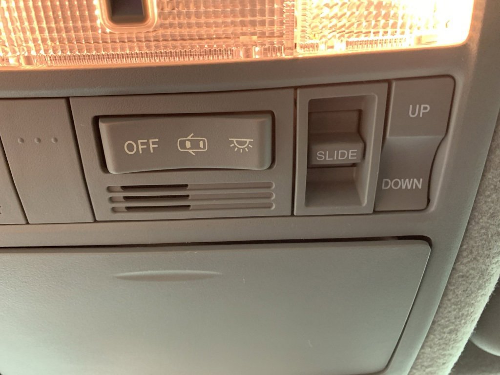 Used 2013 Toyota Highlander Limited image 25