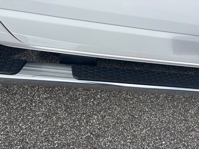 Used 2025 RAM 1500 Laramie AWD/4WD image 19