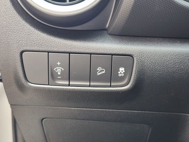 Used 2022 Hyundai Kona SEL FWD image 22