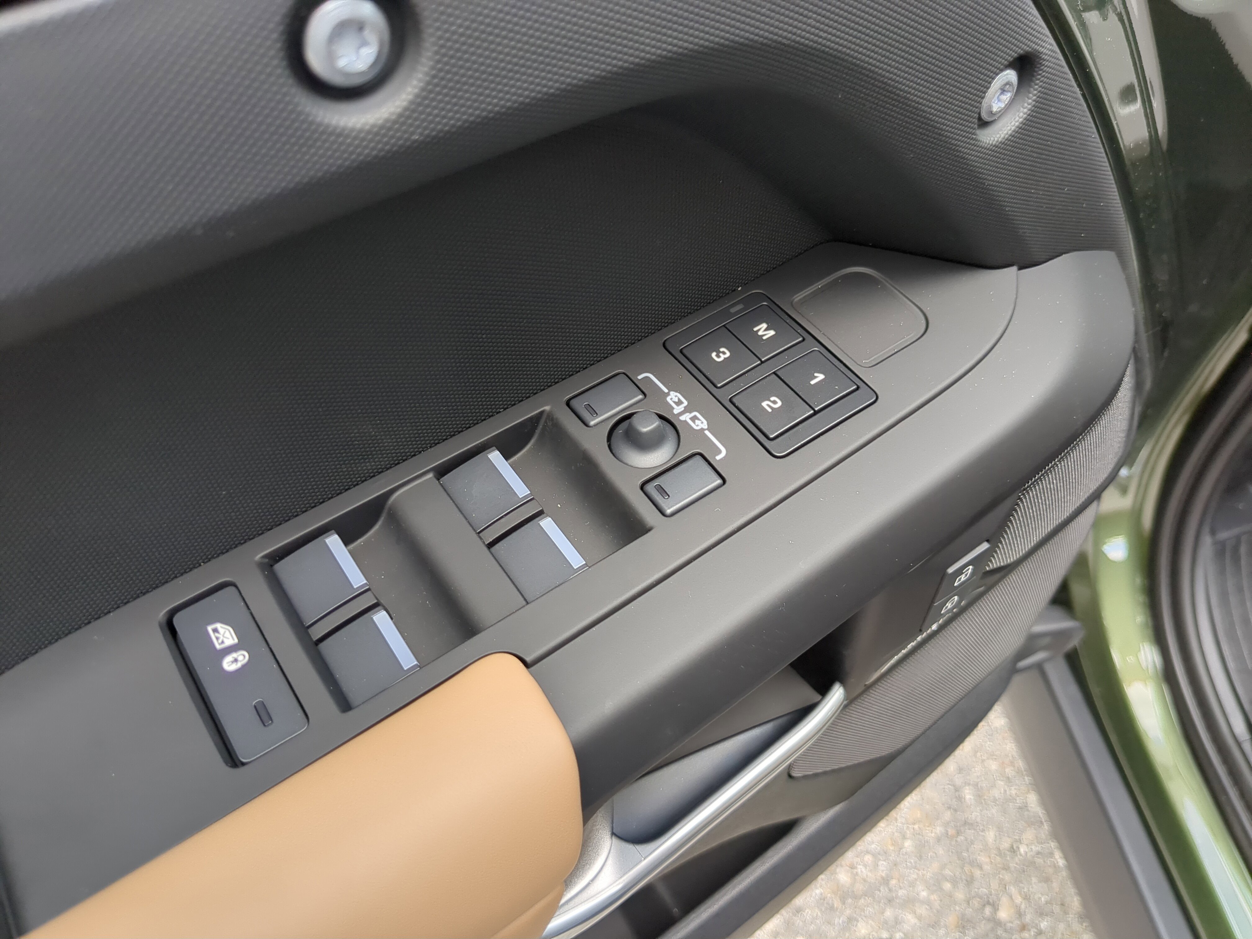 New 2026 Land Rover Defender 110 S image 16