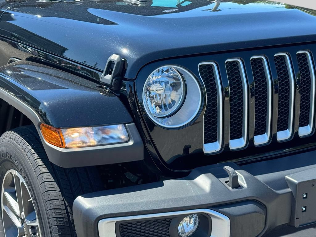Used 2023 Jeep Wrangler Unlimited Sahara w/ Cold Weather Group AWD/4WD image 10
