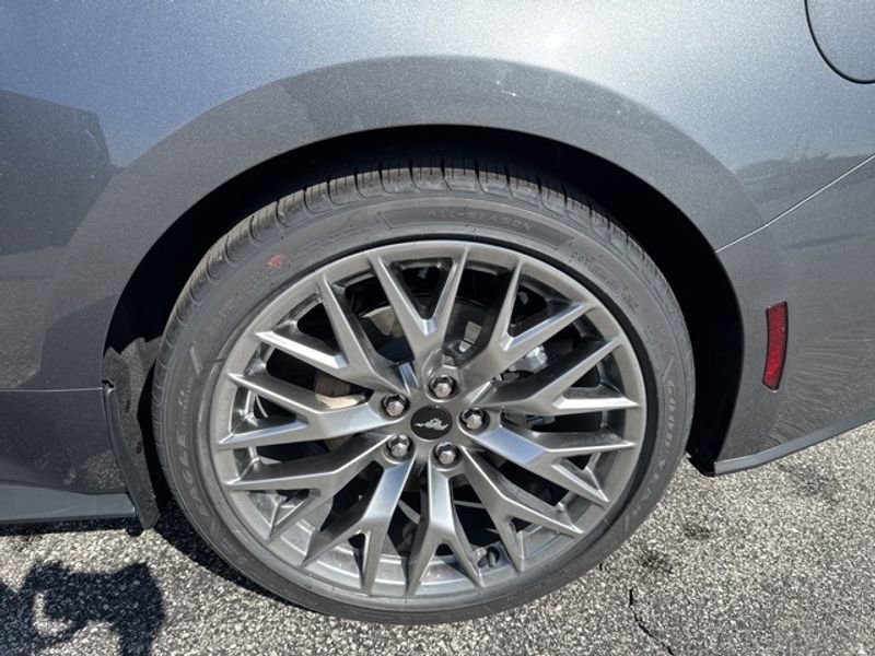 New 2025 Ford Mustang Premium image 31