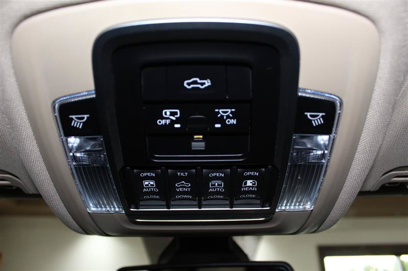 Used 2019 RAM 1500 Laramie AWD/4WD image 22