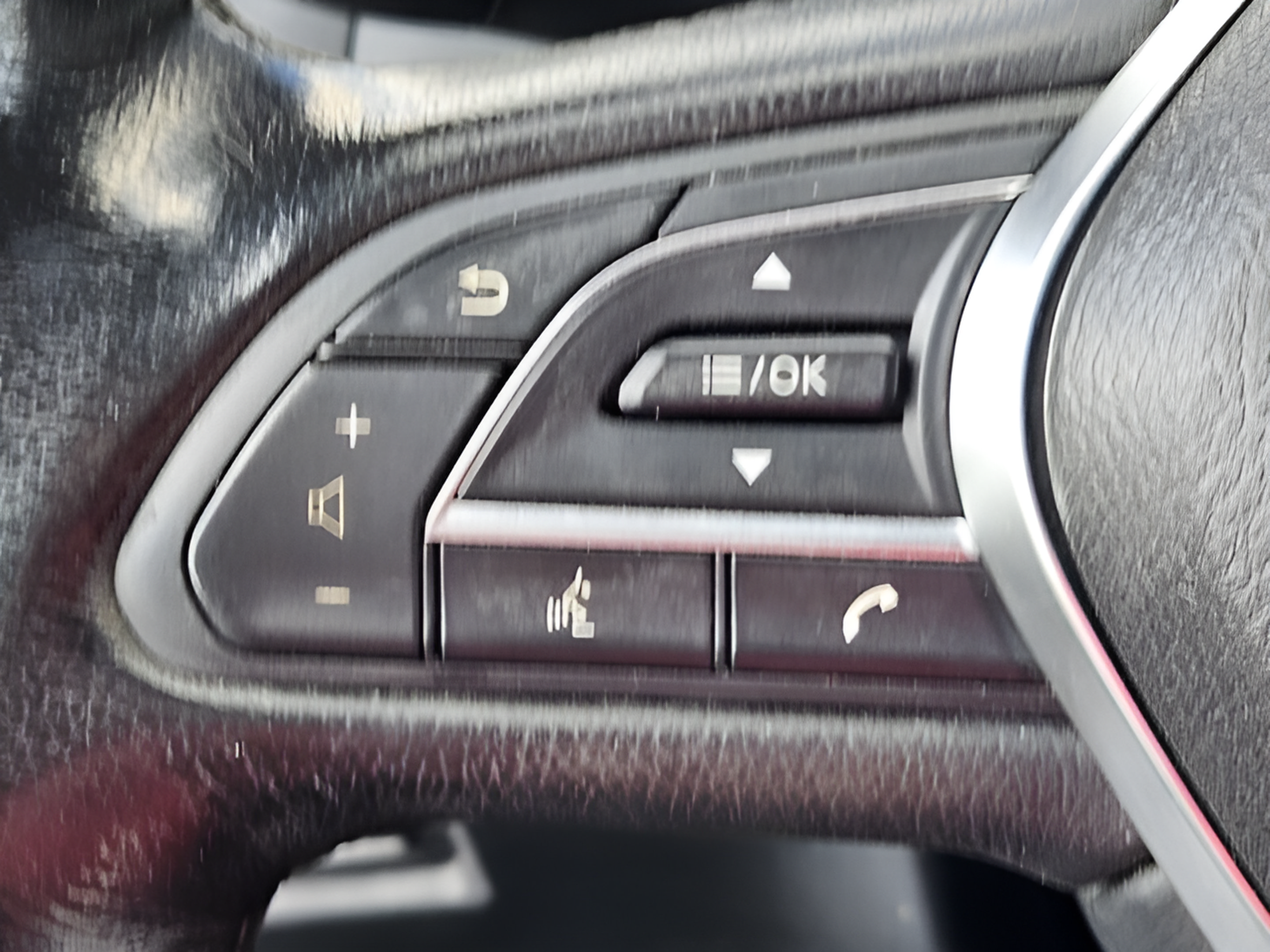 Used 2020 INFINITI Q60 3.0t Luxe RWD image 23