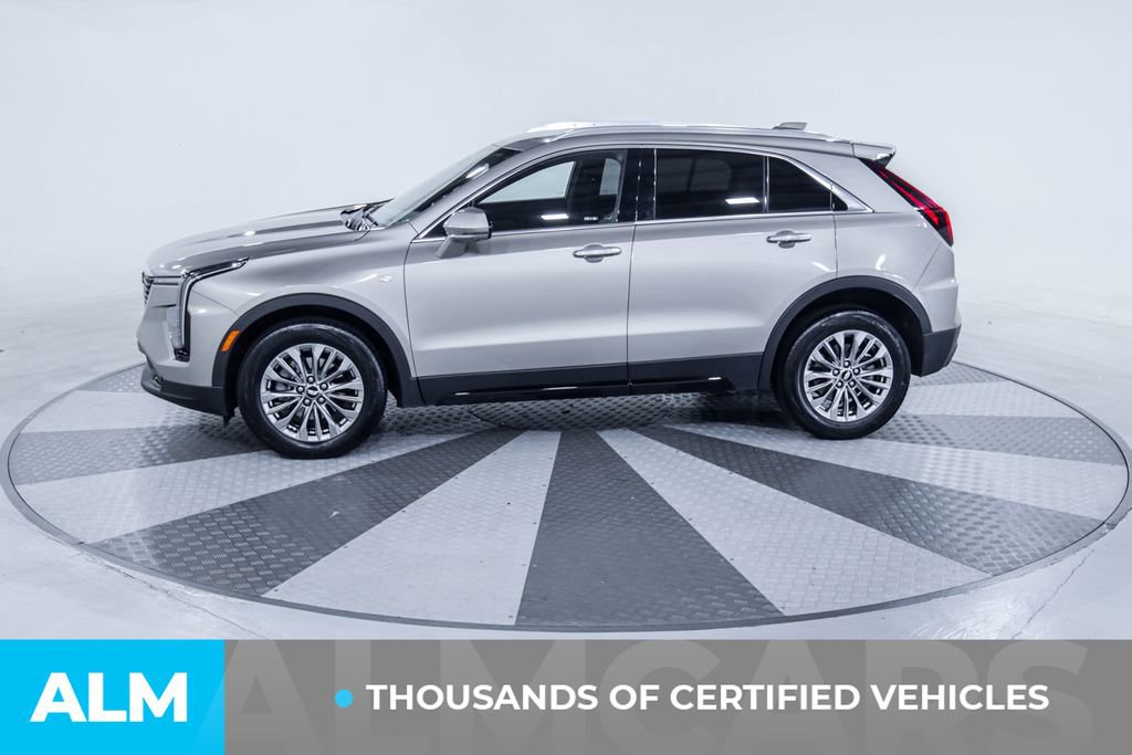 Used 2025 Cadillac XT4 Premium Luxury FWD image 4