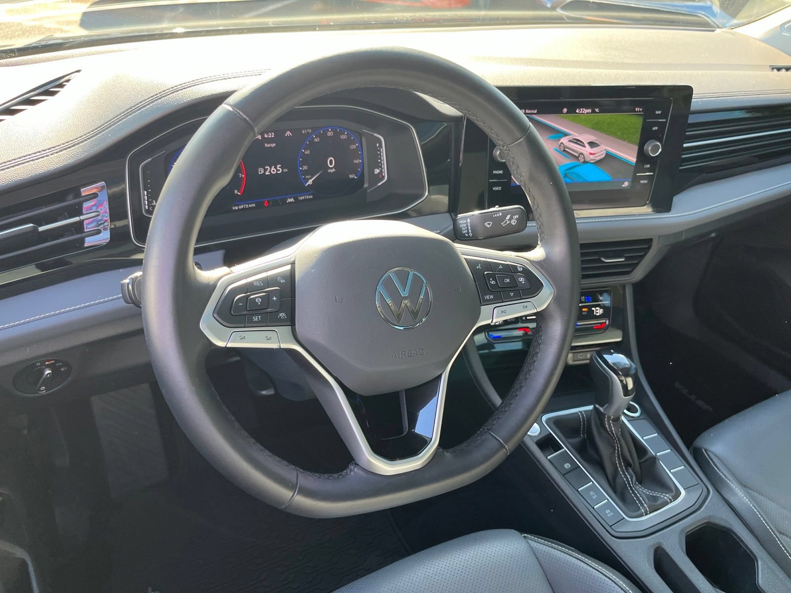 Used 2025 Volkswagen Jetta SEL FWD image 37