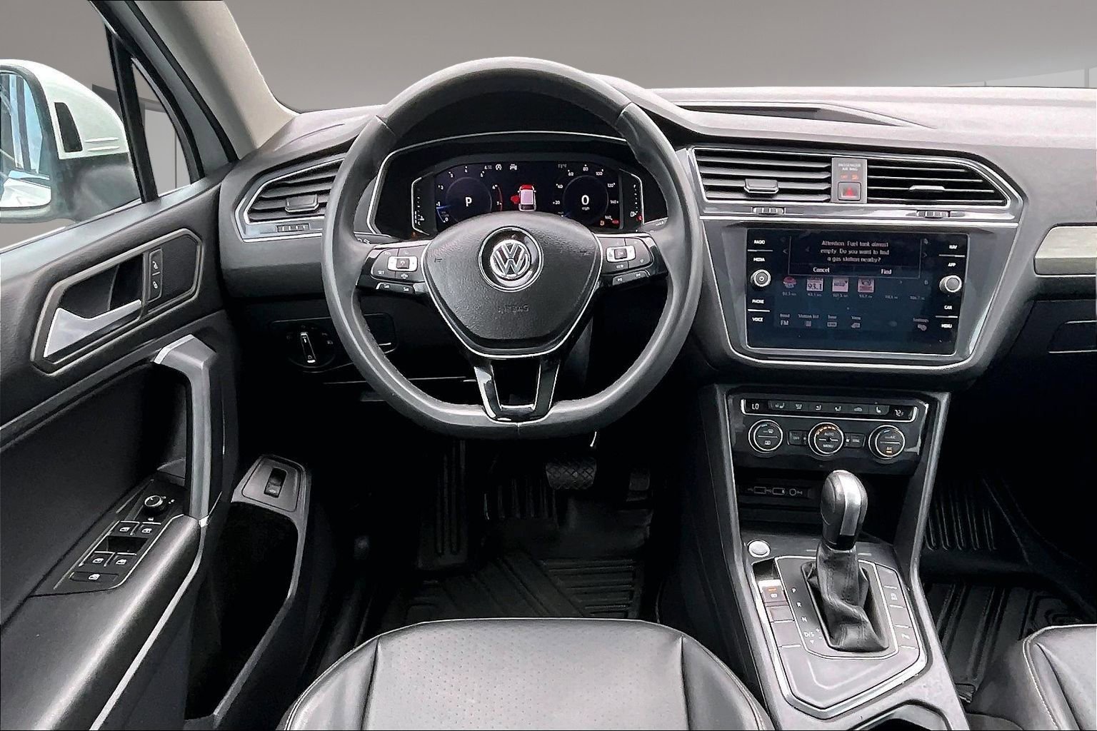 Used 2020 Volkswagen Tiguan SEL FWD image 8