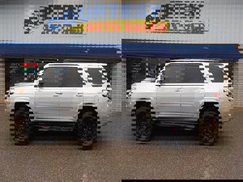 Used 2020 Toyota 4Runner TRD Off-Road Premium image 6