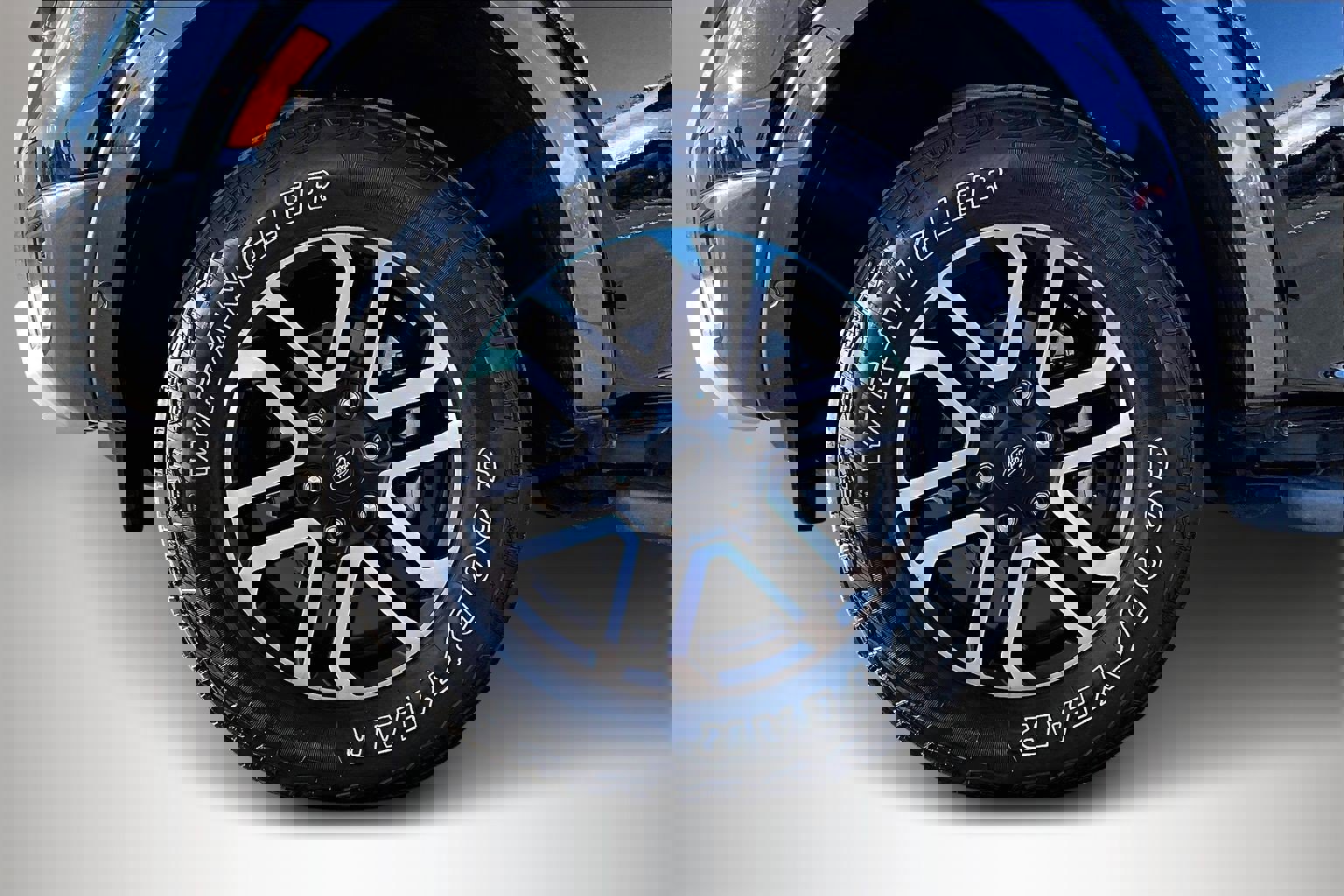 Used 2024 Ford Ranger Lariat w/ FX4 Off-Road Package image 34