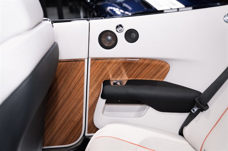 Used 2016 Rolls-Royce Dawn RWD image 15