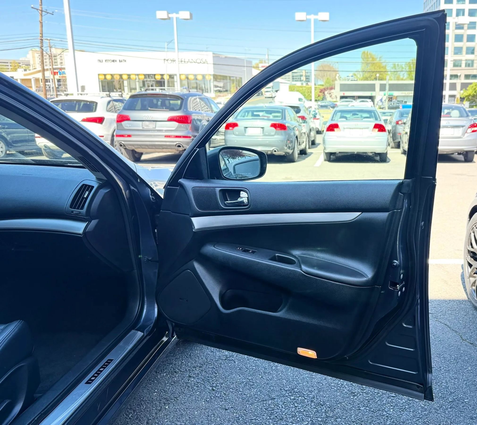 Used 2011 INFINITI G37 x Sedan w/ Premium Pkg image 33