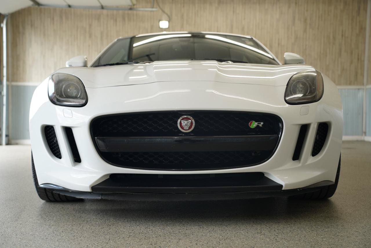 Used 2015 Jaguar F-TYPE R RWD image 3