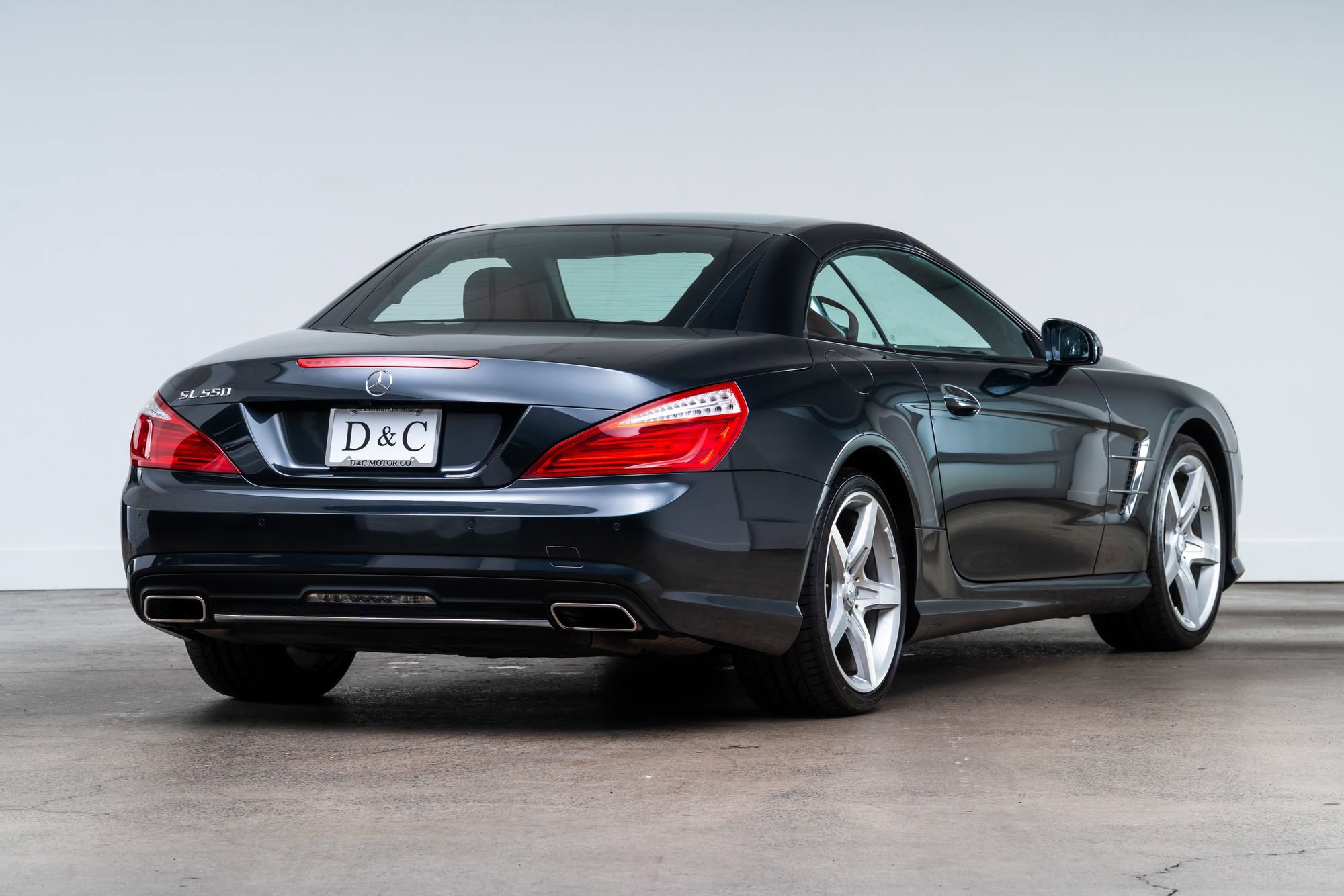 Used 2015 Mercedes-Benz SL 550 image 7