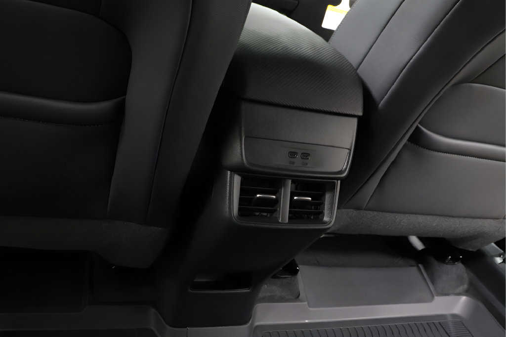 New 2027 Chevrolet Equinox LT w/ Convenience Package II FWD image 24
